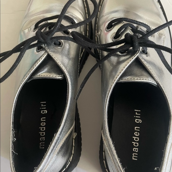 Madden Girl Silver Platform Sneakers - Picture 5 of 11